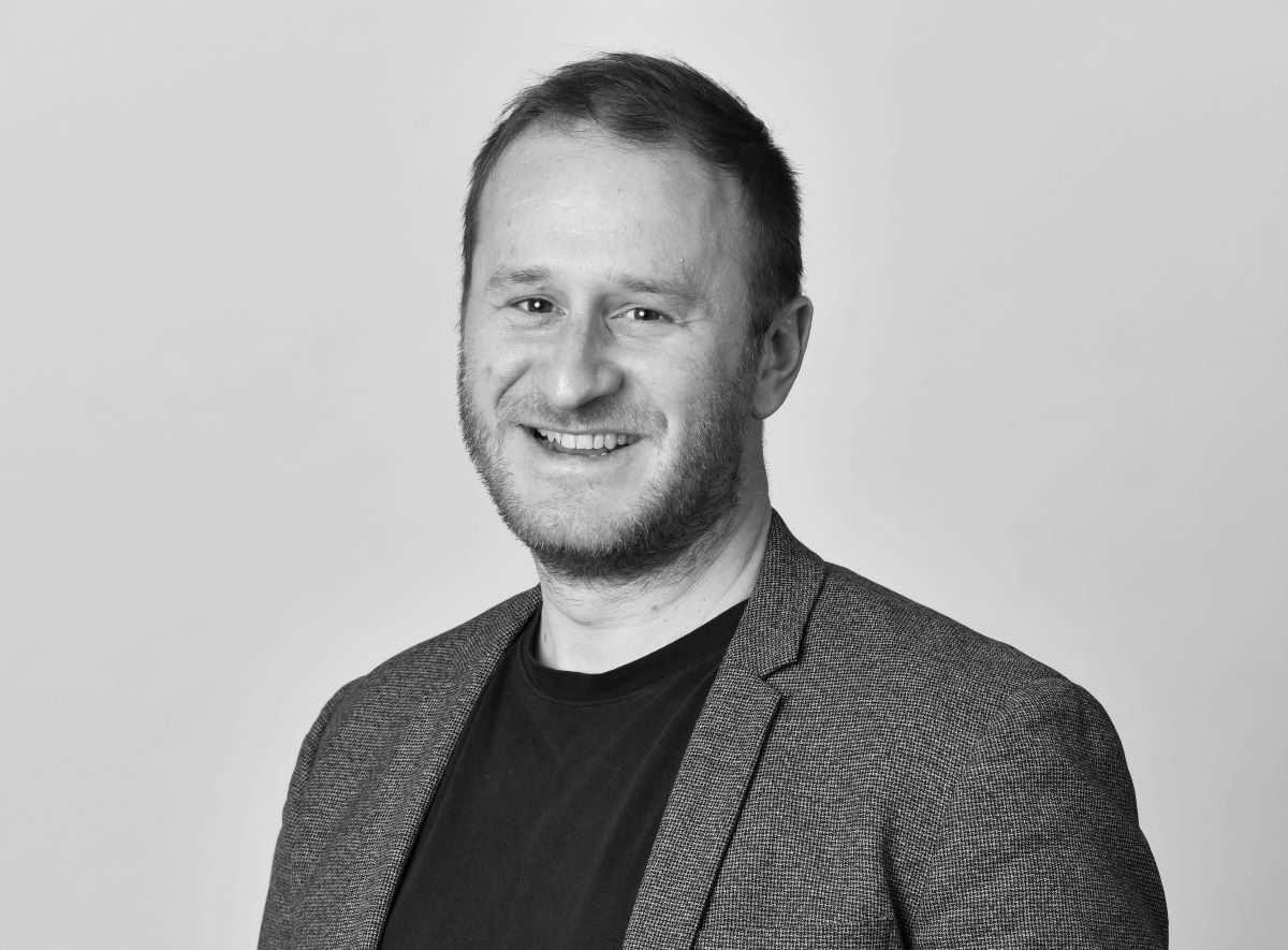 Jon Grant headshot v1