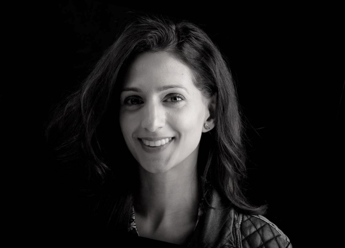 Zaynib Khan bw