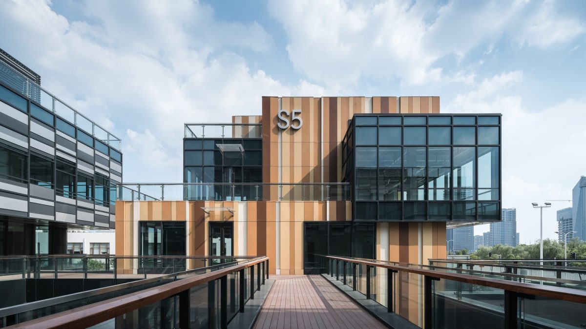 The New Bund World Trade Center Phase 1 3