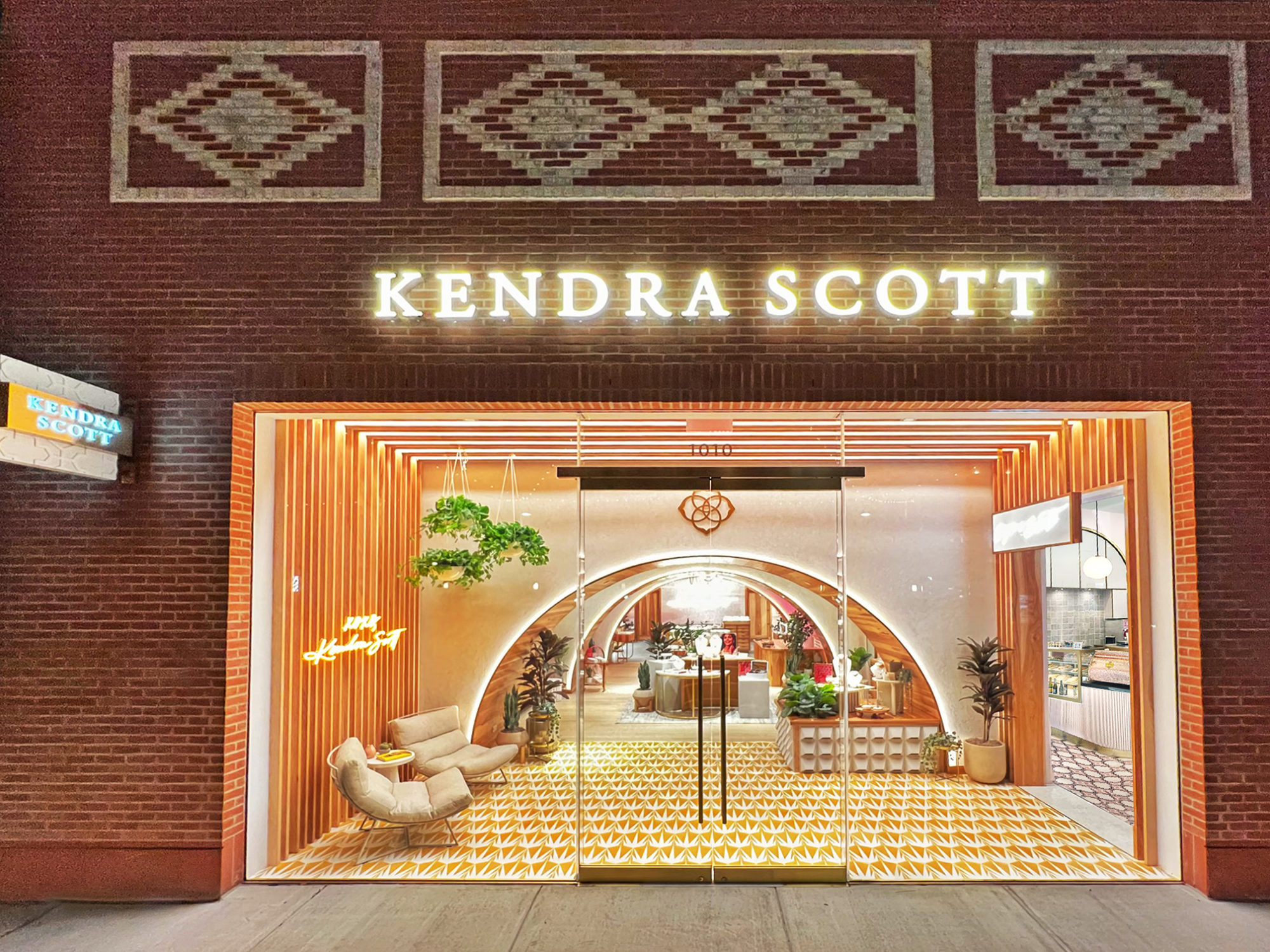 Kendra Scott Houston USA Our Work Benoy   05 Kendra Scott Woodlands USA Benoy TBCS1732 Rt 